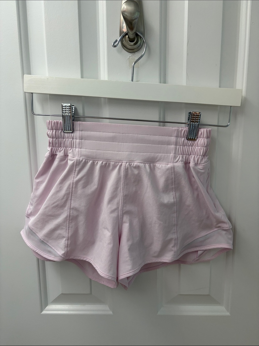 Lululemon Light Pink Women's Hotty Hot Shorts